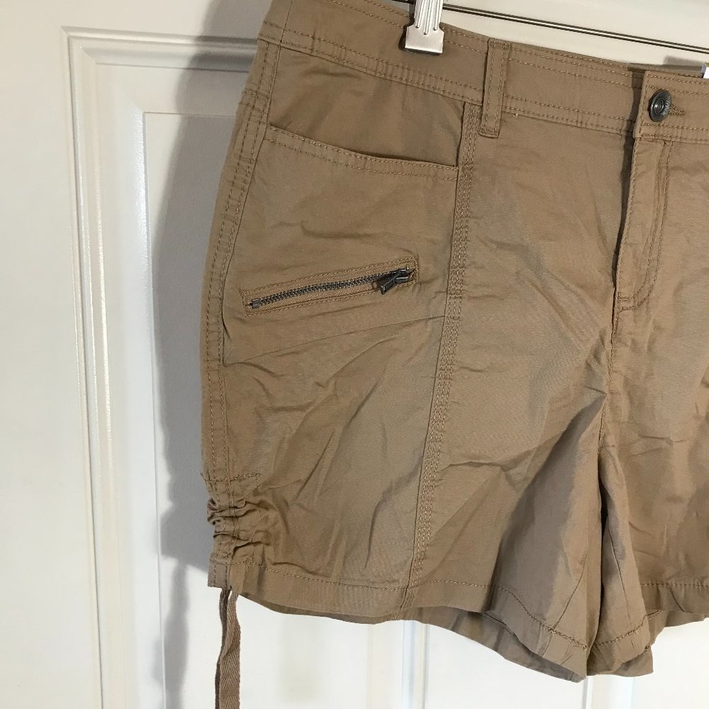 NWT Style & Co. Cinched Sides Shorts Beige - Picture 2 of 3